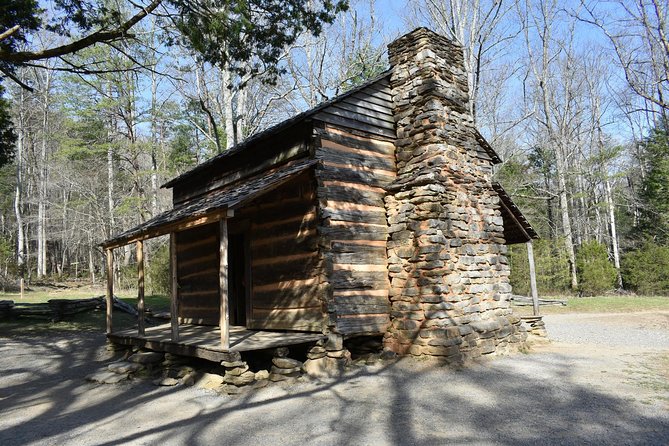 Cades Cove Sightseeing Bus Tour from Pigeon Forge - Comfort and inclusions: what you pay for (and what you don’t)