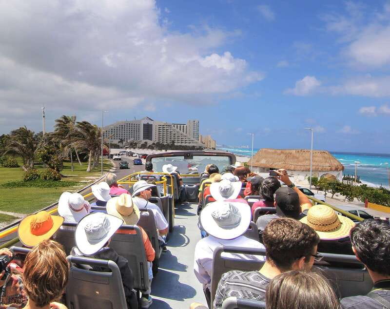 Cancun: Hop-On-Hop-Off Sightseeing Bus Tour - Hotel Zone Circuit: Beaches, Aquaworld, Malls, and the Cancun Sign