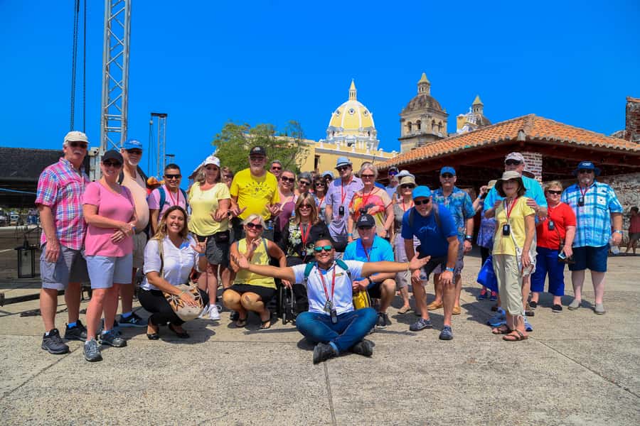 Cartagena: City Sightseeing Hop-On Hop-Off Bus Tour & Extras - How the 4pm walking tour inside the walled city changes the whole experience