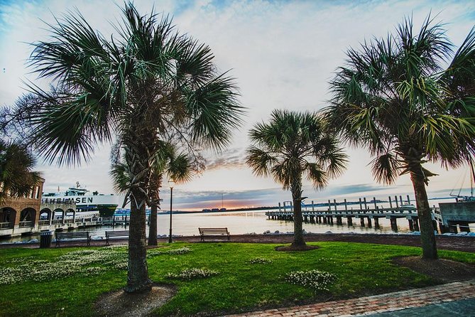 Charleston See-It-All City Bus Tour with Adventure Sightseeing - What I’d expect from the guides (and why it affects your day)