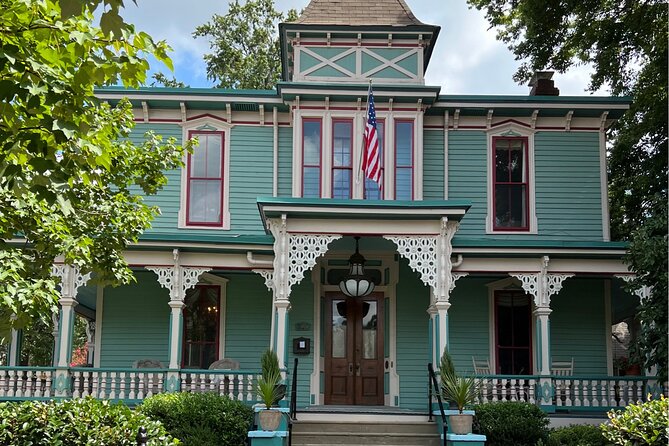 Charlotte's Ultimate Southern Charm Historical City Bus Tour - Fourth Ward: Historic Neighborhood Views and Local Stories