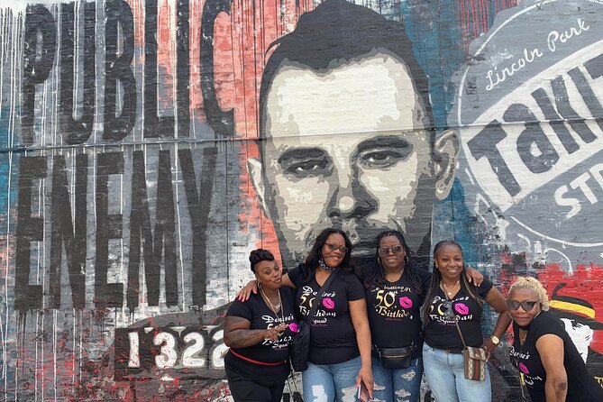 Chicago Crime and Mob Bus Tour - The Route Around Chicago: Neighborhood Views with Purpose
