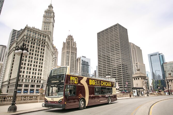 Chicago River Architecture Tour and Big Bus Hop-on Hop-off Tour - Digital Audio, Live Tracking, and App-Based Control