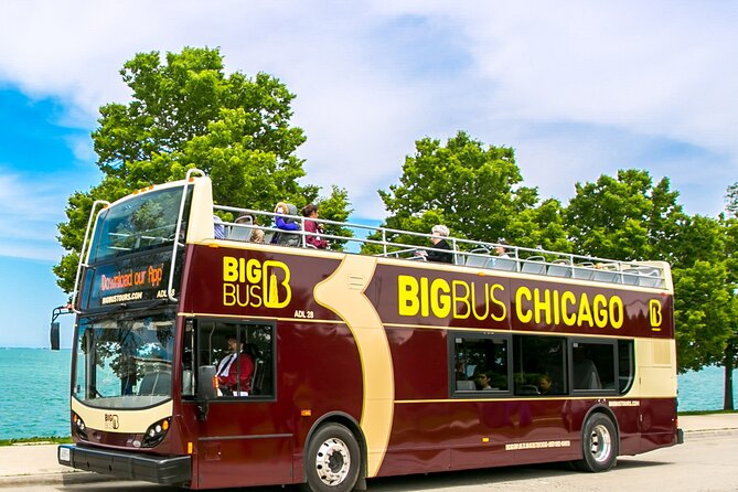 Chicago River Architecture Tour and Big Bus Hop-on Hop-off Tour - Guide Styles Matter: From Justin and Jim to Juan and Candice