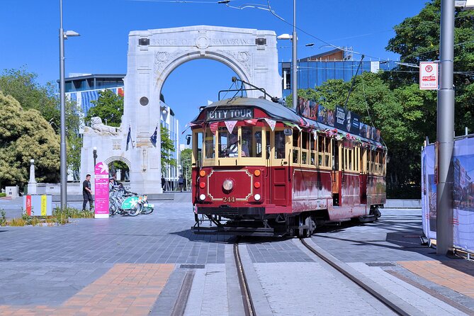 Christchurch Hop-On Hop-Off Tram - Ride quality and comfort: seating, noise, and how to choose where to sit