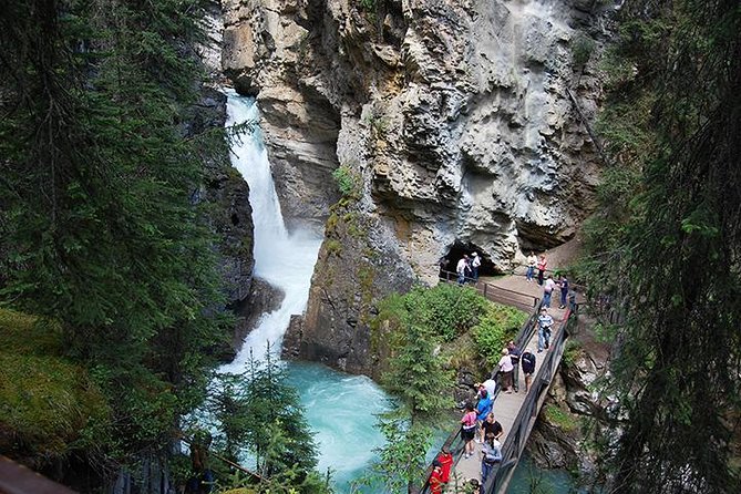 Circle West - Canadian Rockies Round Trip Bus Tour From Vancouver - Day 3: Sulphur Mountain Views, Johnston Canyon Walks, and the Lake Louise to Moraine Lake Run
