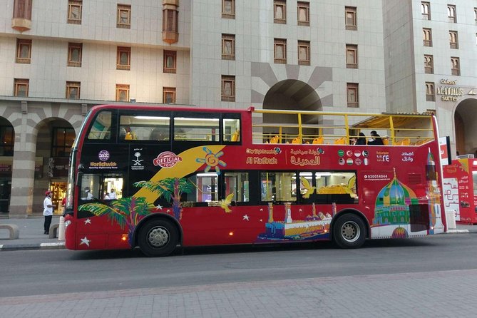 City Sightseeing Al Madinah Hop-On Hop-Off Bus Tour - Getting Comfortable: Wifi, Water, and Headphones That Actually Help