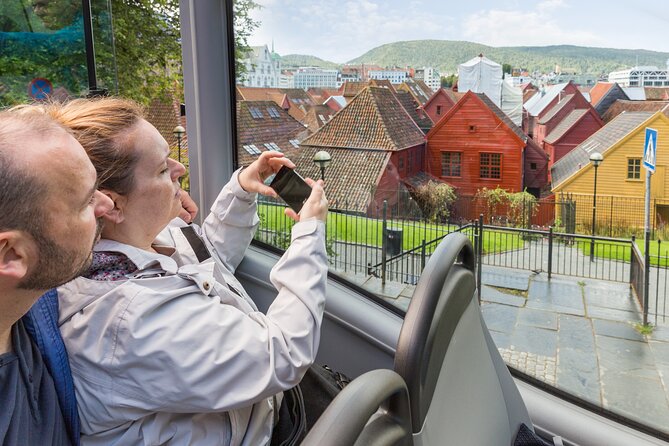 City Sightseeing Bergen Hop-On Hop-Off Bus Tour - Audio, Wi‑Fi, and headphones: the onboard experience check