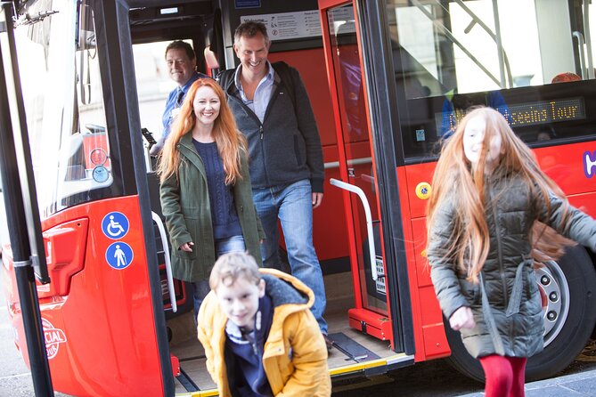 City Sightseeing Edinburgh Hop-On Hop-Off Bus Tour + Kids Go Free - Weather, Comfort, and the Small Stuff That Changes the Experience