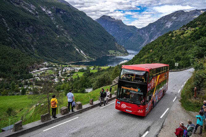 City Sightseeing Geiranger Hop-On Hop-Off Bus Tour - Geiranger by hop-on hop-off bus: why this works so well