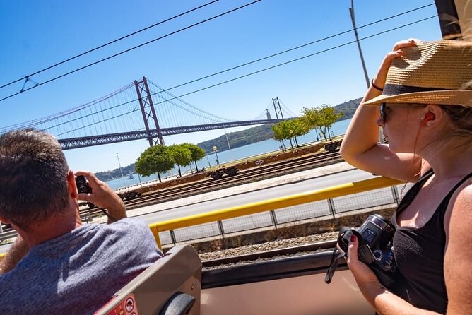 City Sightseeing Lisbon Hop-On Hop-Off Bus Tour & Bookable Extras - Red Line: Marquês Pombal to Oceanário Lisboa and the East-Side Pull