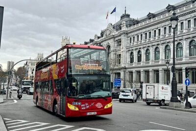 City Sightseeing Madrid Panoramic Bus Tour - Red Route vs Green Route: pick the theme that matches your day