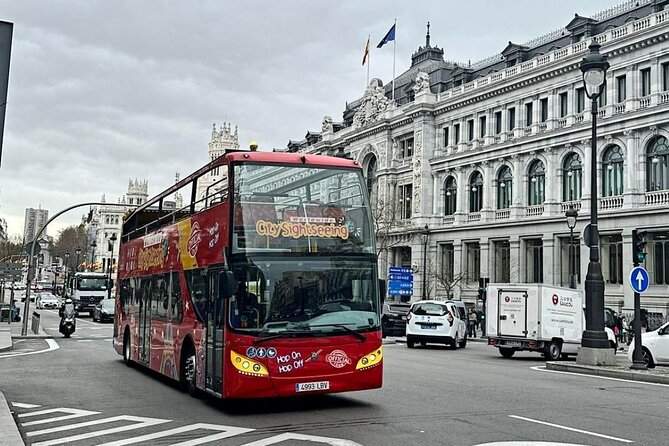 City Sightseeing Madrid Panoramic Bus Tour - Red Route vs Green Route: pick the theme that matches your day
