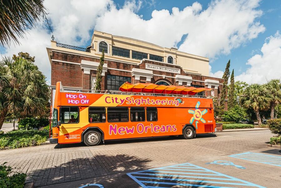City Sightseeing New Orleans HOHO Bus Tour & Bookable Extras - French Quarter Essentials: Jackson Square, St. Louis Cathedral, and the Market Start