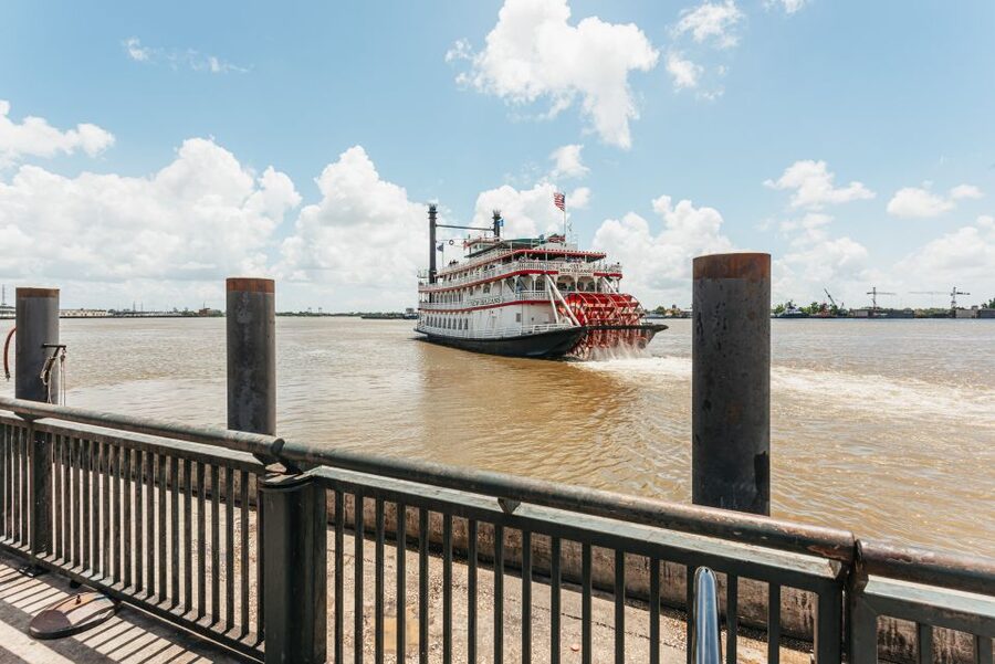 City Sightseeing New Orleans HOHO Bus Tour & Bookable Extras - Canal Street to Bourbon Street to Royal Street: The Classic Route