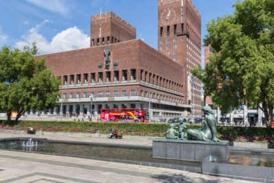 City Sightseeing Oslo Hop-On Hop-Off Bus Tour - Where the loop starts: National Theatre to the Royal Palace zone