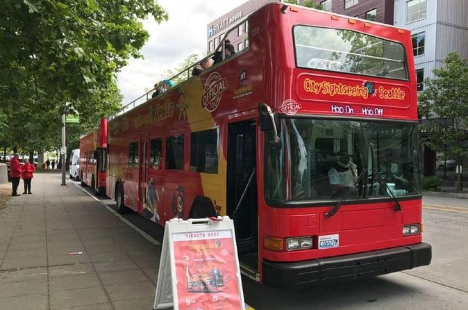 City Sightseeing Seattle HOHO Bus Tour + Bookable Extras - Sky View Observatory add-on: worth it if you like big-city views