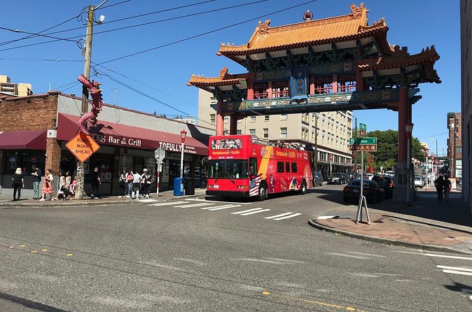 City Sightseeing Seattle HOHO Bus Tour + Bookable Extras - The real-world stuff to watch: timing, signage, and noise