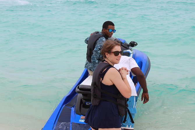 Customizable Half a Day Private Bus Tour in the Bahamas - Quick hits before you pick a stop