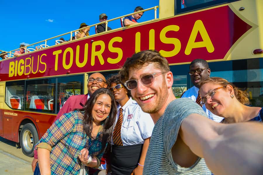 DC: Hop-on Hop-off, Arlington Walking Tour, and Night Tour - National Mall on Your Feet: Where Time Actually Matters