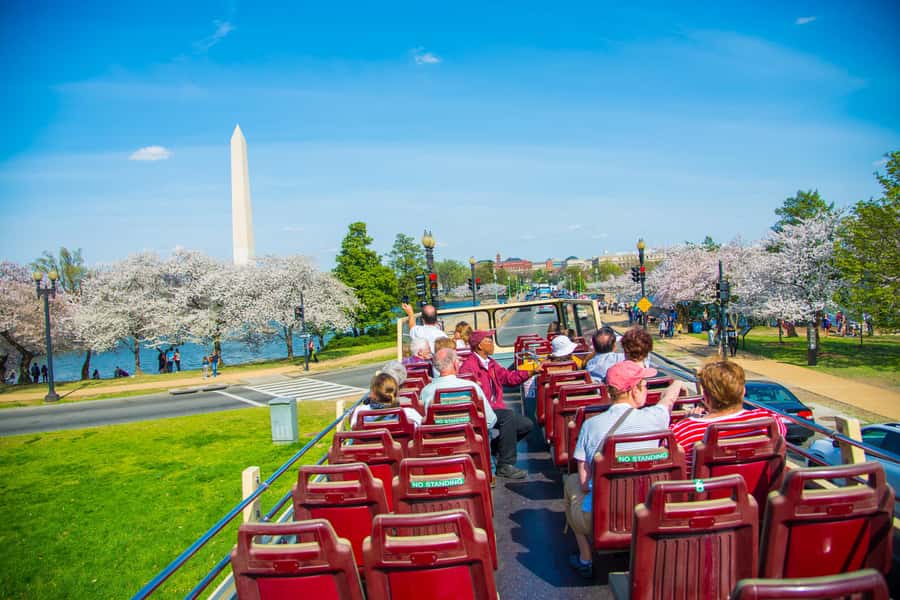 DC: Hop-On Hop-Off with 17 Stops plus Arlington Walking Tour - How the 17-stop National Mall loop actually helps you plan