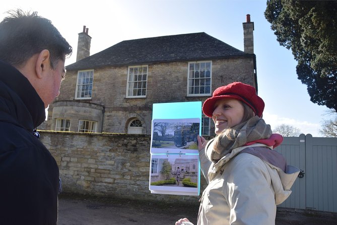Downton Abbey and Village Coach Tour from London with Highclere - Getting on the coach: Gloucester Road meet-up and the onboard vibe