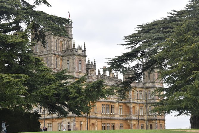 Downton Abbey and Village Coach Tour from London with Highclere - Who should book this tour (and who might skip it)