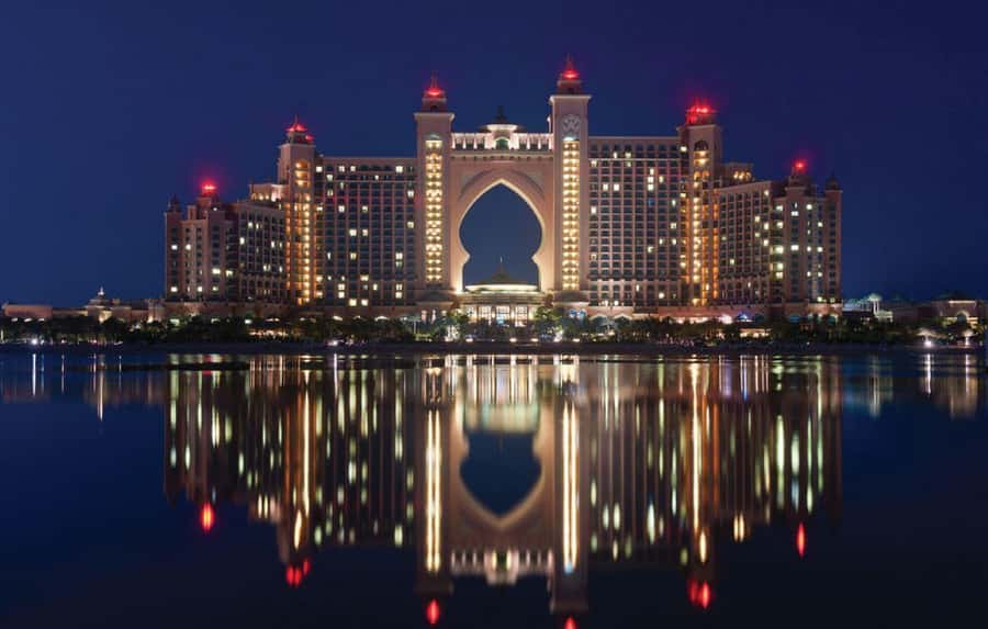 Dubai: Big Bus Panoramic Night Tour & Optional Dinner Cruise - Comfort and accessibility: steps that help you enjoy the views