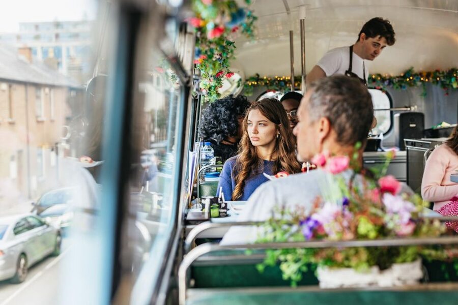 Dublin: Afternoon Tea Vintage Bus Tour - Hosts, jokes, and 1960s music: what the guide adds to your views
