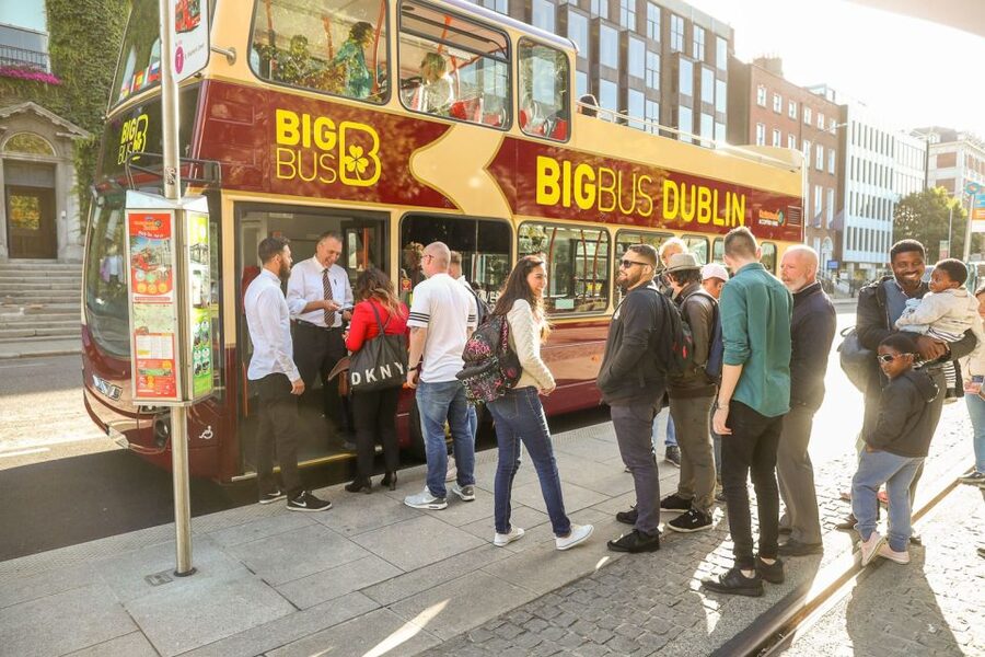 Dublin: Big Bus Hop-On, Hop-Off Tour with Live Guide - Panoramic night tour: what changes when Dublin glows after dark