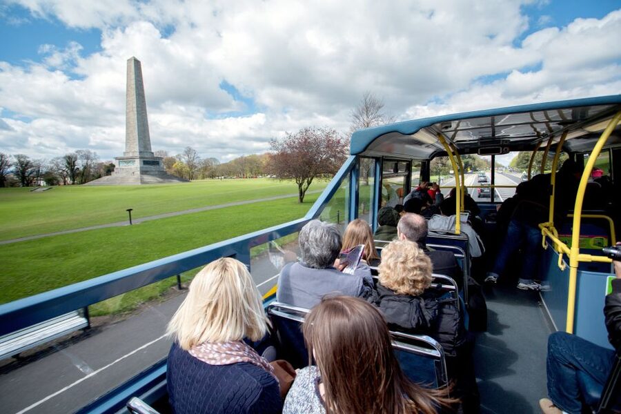 Dublin: Hop-on Hop-off Bus Tour - Cathedrals and medieval Dublin: Christ Church and Dublinia