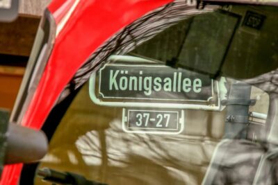 Düsseldorf: 24-Hour Hop-On Hop-Off Ticket - Where to start: Kö-Brücke Königsallee/Steinstraße and the Kö-Brücke area