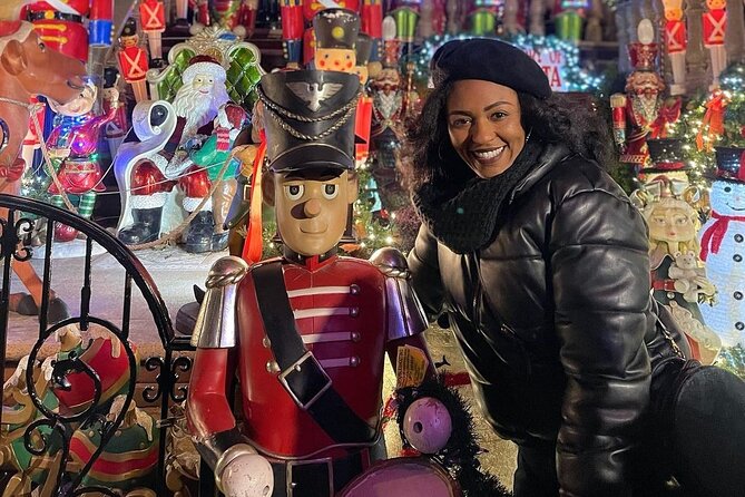 Dyker Heights Christmas Lights and NYC Skyline View Bus Tour - The 1-Hour Dyker Heights Walk: How to Enjoy It Without Feeling Rushed