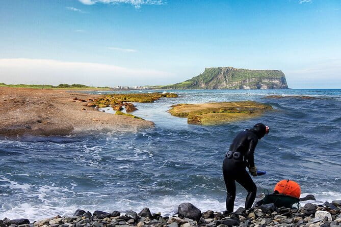 East of Jeju island Bus Tour from Seogwipo city, Jeju island - Seongsan Ilchulbong (Sunrise Peak): UNESCO crater views and the women divers element