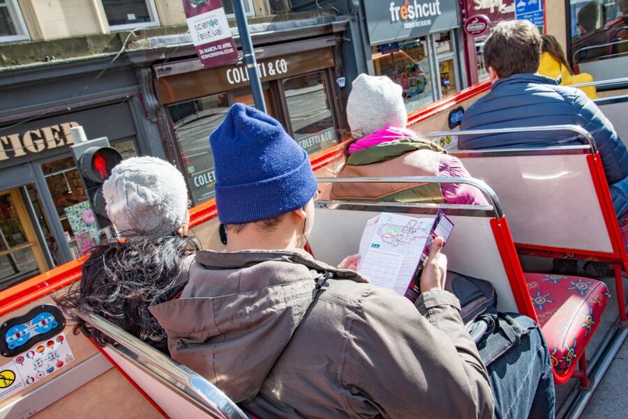 Edinburgh: Hop-On Hop-Off Bus Pass with 3 City Tours - Best strategy for hopping off: ride first, then walk on purpose
