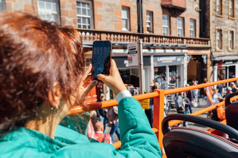 Edinburgh: Hop-On, Hop-Off Bus Tour City & Britannia Combo - Britannia Tour Through Leith: Yacht Britannia and Botanic Garden