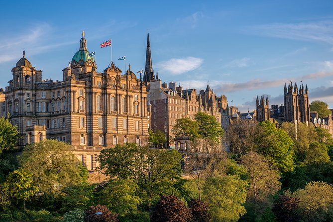 Edinburgh Rail Trip from London with Castle entry and Hop-on Hop-off bus - Practical tips to avoid the most common day-trip headaches