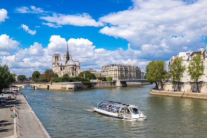 Eiffel Tower Summit Entry with Big Bus and Seine River Cruise - How to Use the Big Bus Classic Route Without Overdoing It