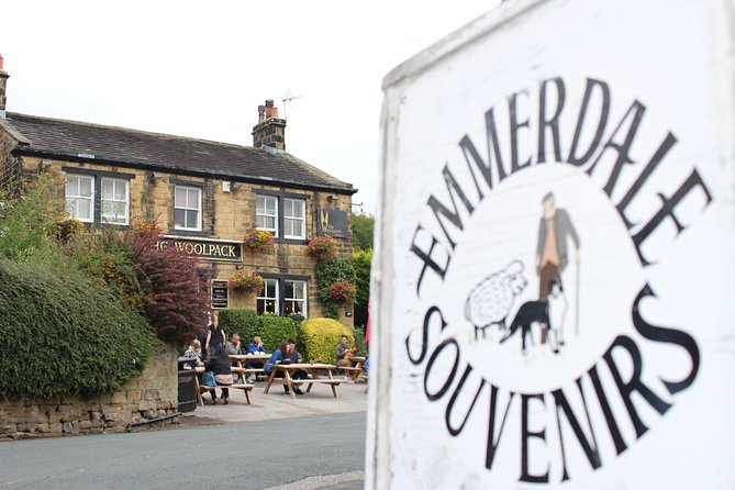 Emmerdale Classic Locations Bus Tour from Leeds - Key things I’d pay attention to