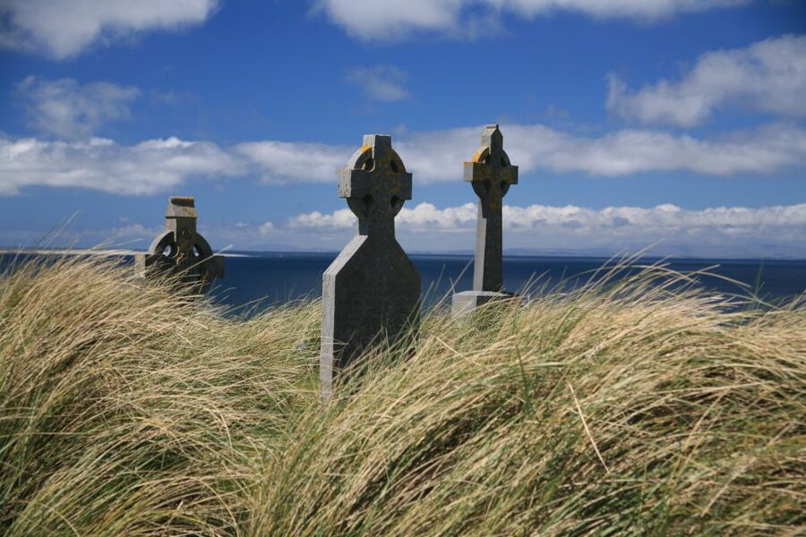 From Doolin: Day Trip to Inisheer with Bike or Bus Tour - Logistics That Actually Affect Your Day