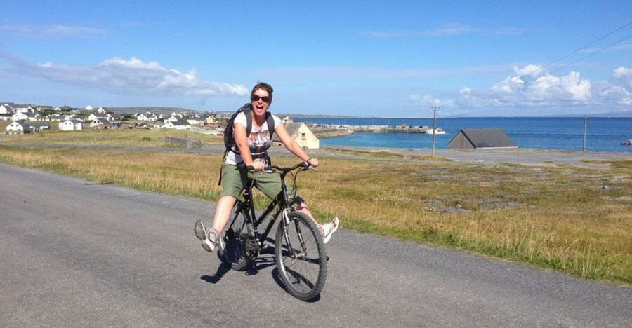 From Galway: Day Trip to Inisheer with Bike or Bus Tour - From Galway to Doolin: the Burren road trip start