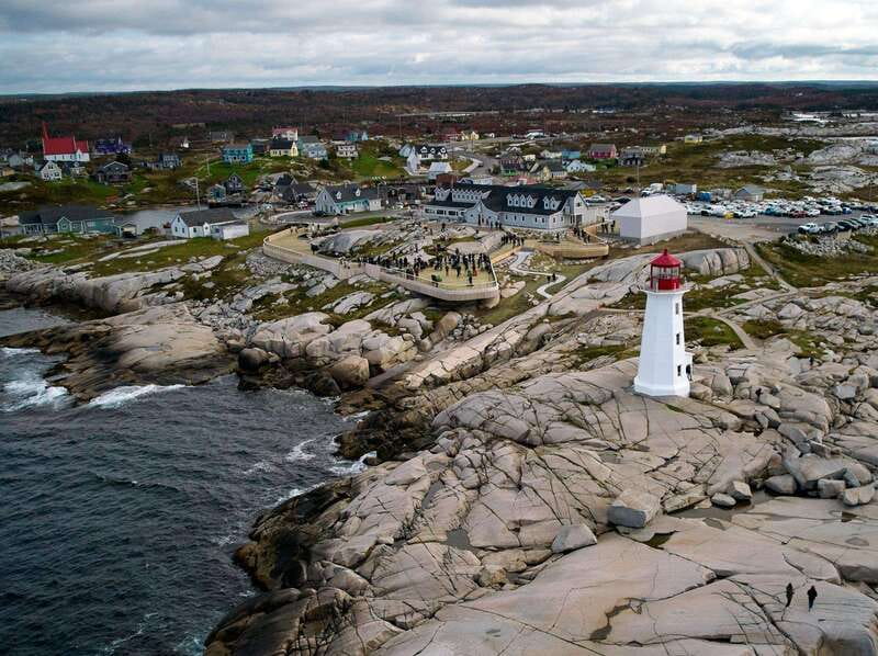 From Halifax: Peggy's Cove Bus Tour - Transportation and Comfort: Why a Modern Coach Helps
