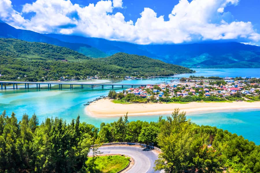 From Hue: Hoi An Guided Bus Tour with 4 Scenic Stops - Marble Mountains and Linh Ung Pagoda: Caves, Temples, and the Lady Buddha