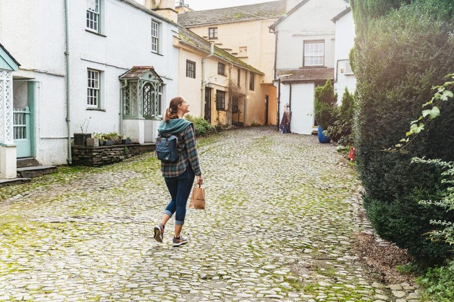 From Manchester: Lake District Bus Tour & Windermere Cruise - Who should book this tour, and who should skip it