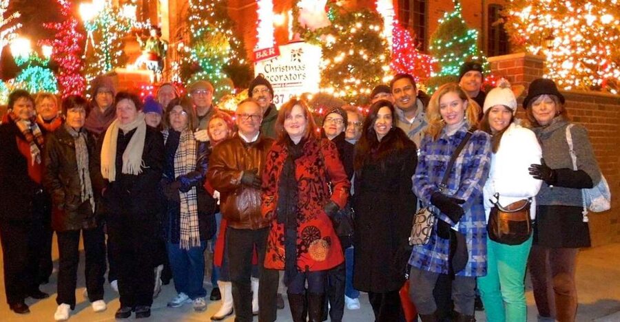 From Manhattan: 4-Hour Christmas Lights Luxury Bus Tour - Key things to know before you go