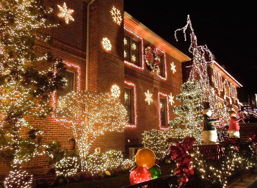From Manhattan: 4-Hour Christmas Lights Luxury Bus Tour - Why Dyker Heights Christmas lights are the whole reason to book