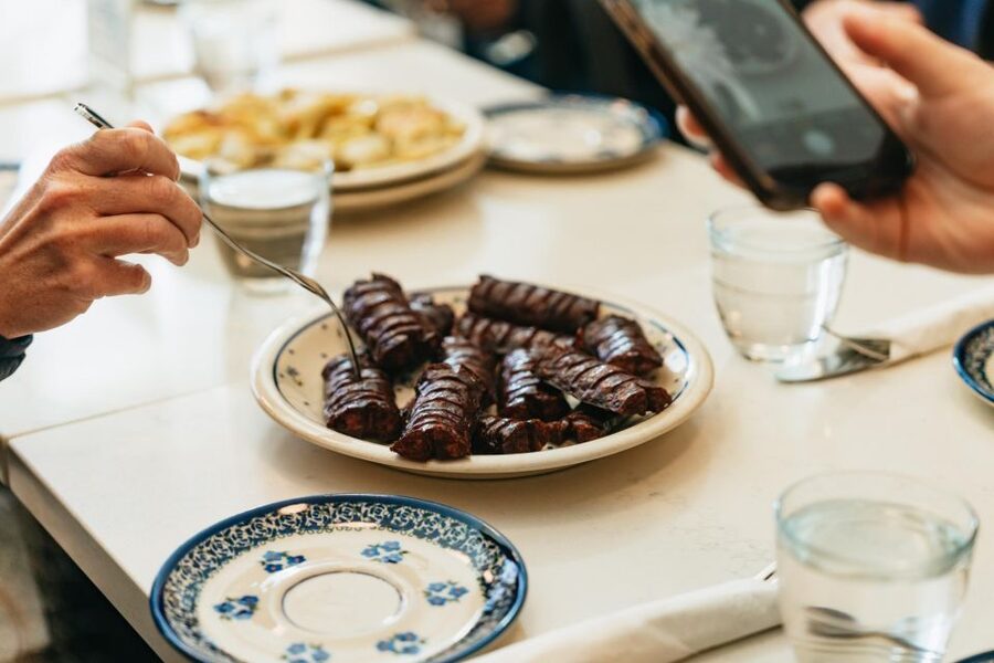 From Manhattan: Half-Day Brooklyn Food and Culture Bus Tour - Williamsburg pizza and cannoli: Italian immigrant flavor with a modern edge