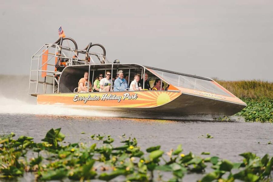 From Miami: Everglades, Wildlife Show, & Hop-on Hop-off Tour - Crowds and wildlife expectations: set yourself up to enjoy it