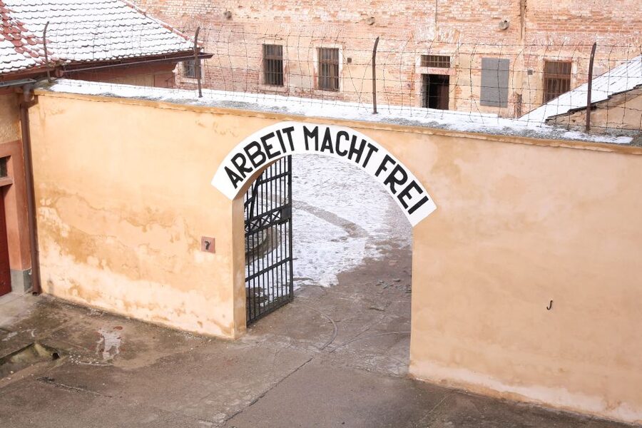 From Prague: All-inclusive Bus Tour to Terezin Memorial - Key highlights worth your attention