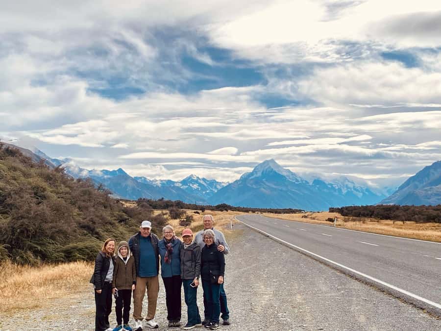 From Queenstown: Mount Cook Heli-Hike and Bus Tour Combo - Key Things That Make This Tour Worth Your Time